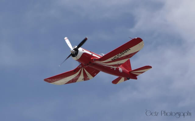 Airplane — photograph 28